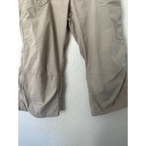 Kuhl Free Range Capri Pants Womens 14 Tan Cargo Pockets Hiking - Picture 3 of 8